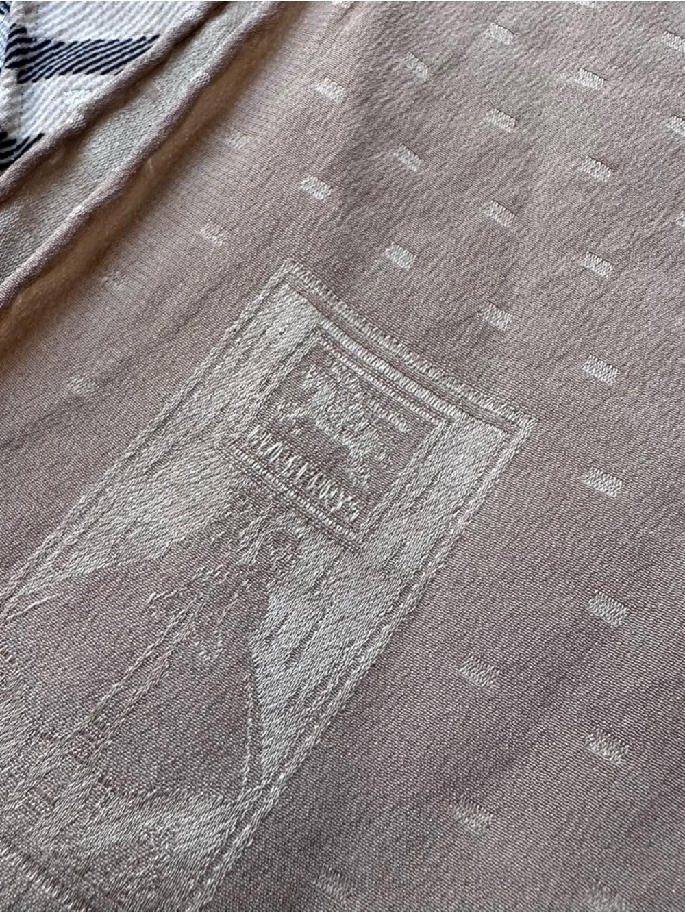 Burberry. Classic Plaid Beige silk Scarf - Picture 3 of 5